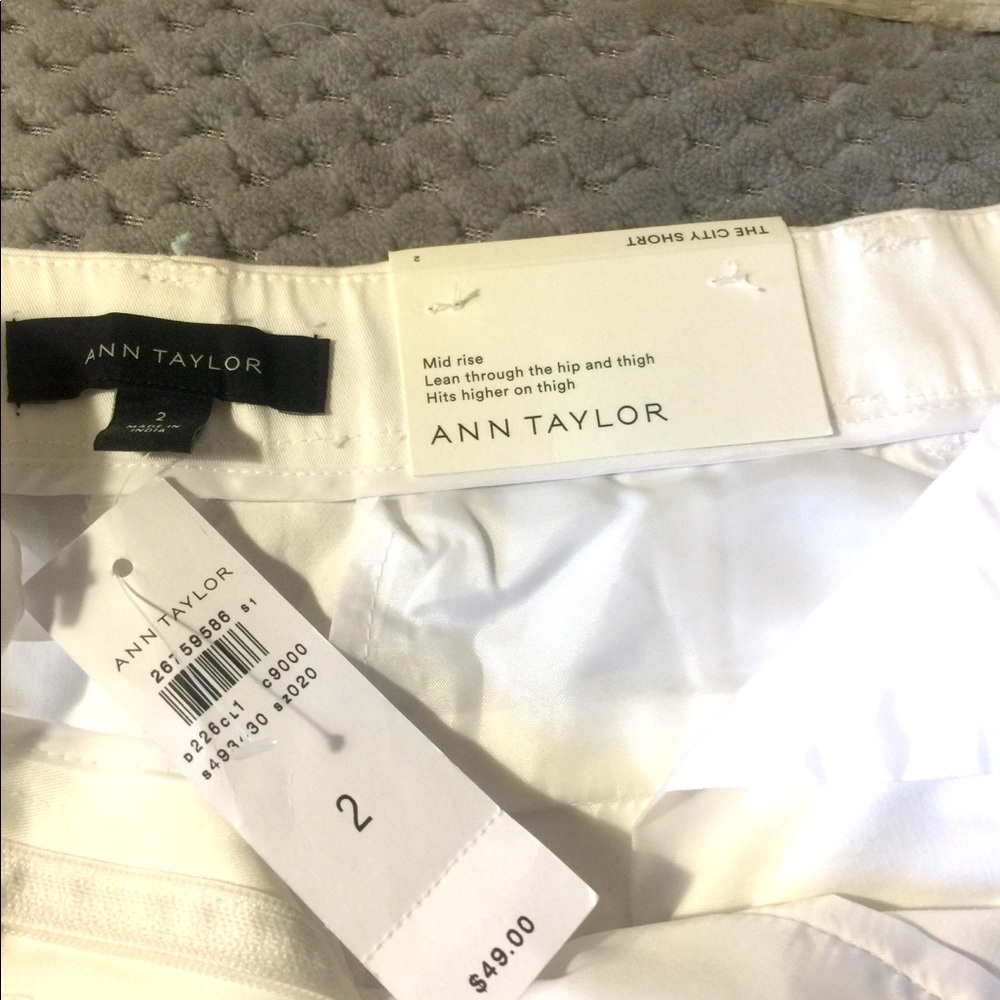 NWT size 2 Ann Taylor shorts.